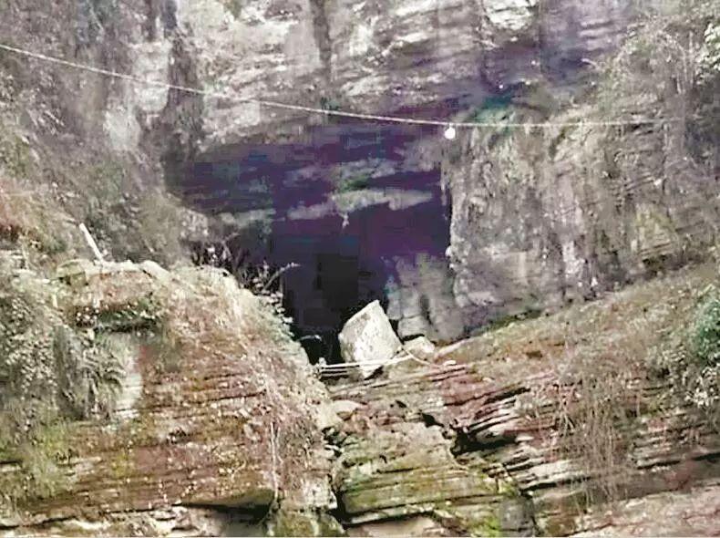 湖北中学生洞穴探险失踪已3天，搜救艰难但仍在进行